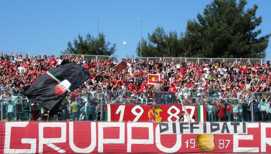 ultras-barletta-gruppo-erotico