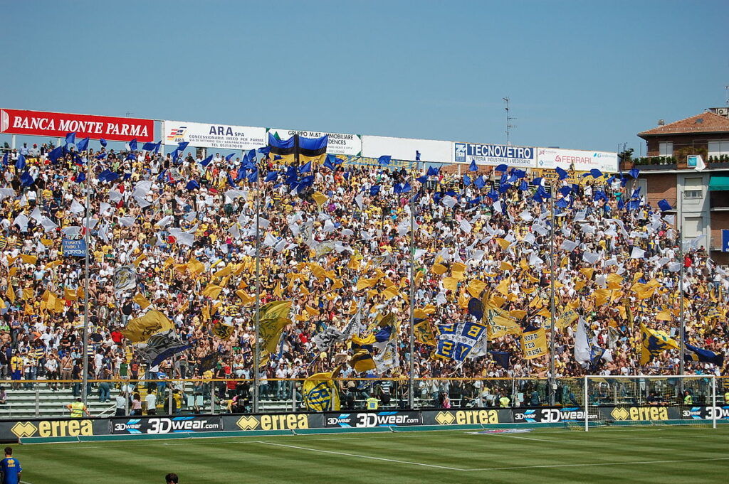 1200px-Stadio_Ennio_Tardini_5