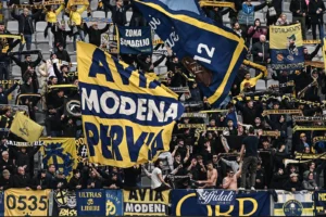 Tifosi-modena-a-spezia