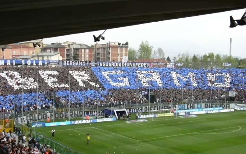 Atalanta-tifosi-coreografia-2