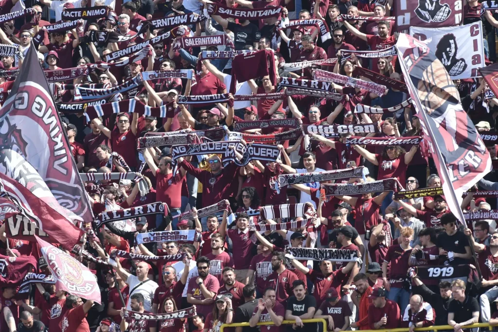 tifosi-arechi-curva